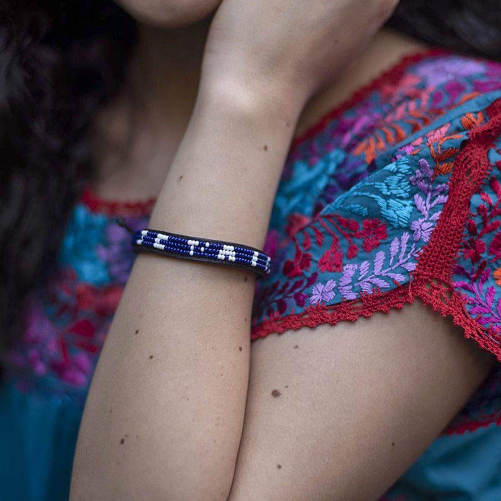 Petite JE T'AIME Bracelet - Love Is Project